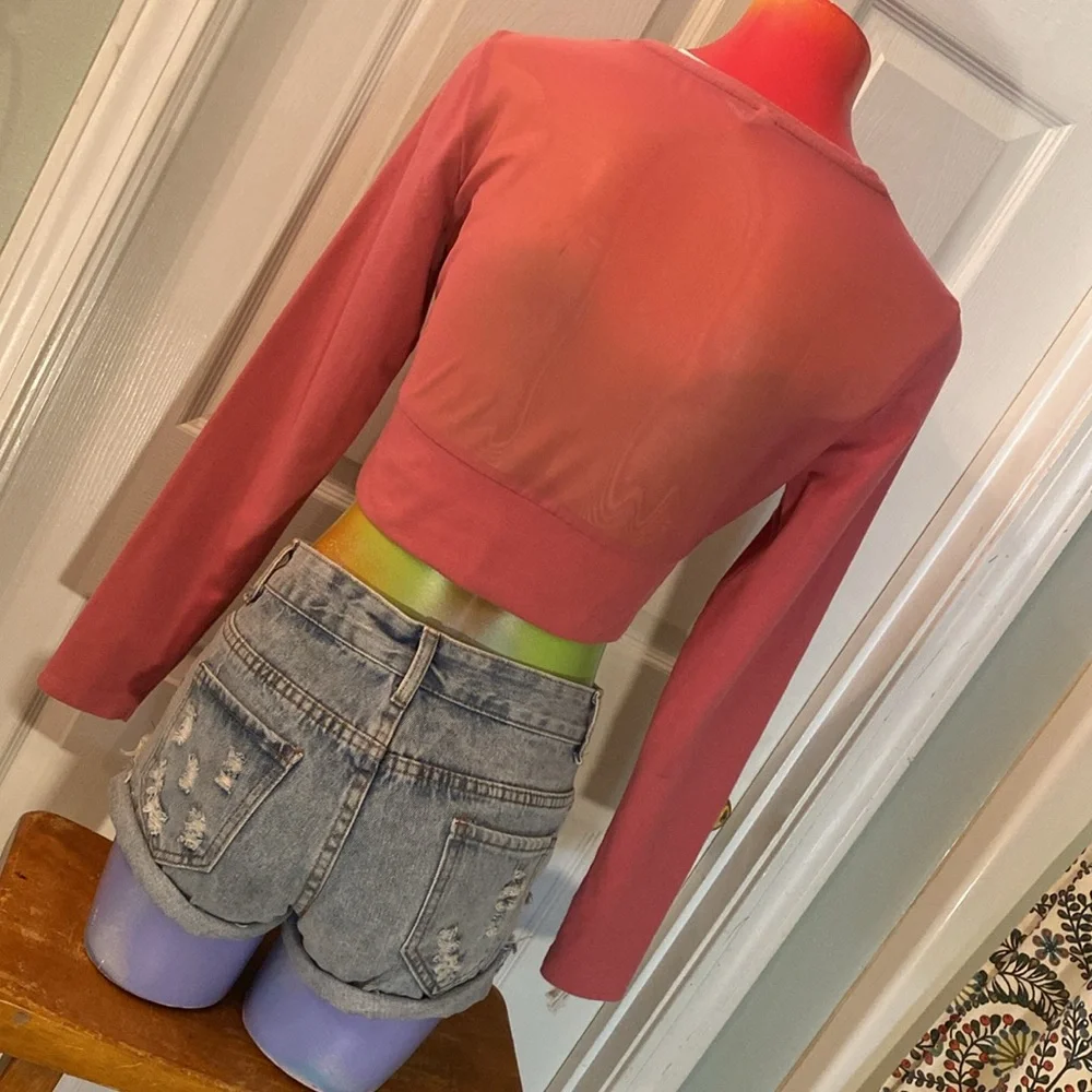 Victoria's Secret Sport Rosy Pink Long Sleeve Crop Blouse - Picture 7 of 12